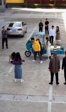 天选打工人 娶到完美女上司