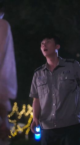 飞驰人生之为女人花钱100倍返现 失恋变神豪我要女人做我裙下臣