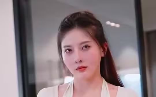 孤注一掷再见前妻 离婚后高冷女总裁痛哭流涕