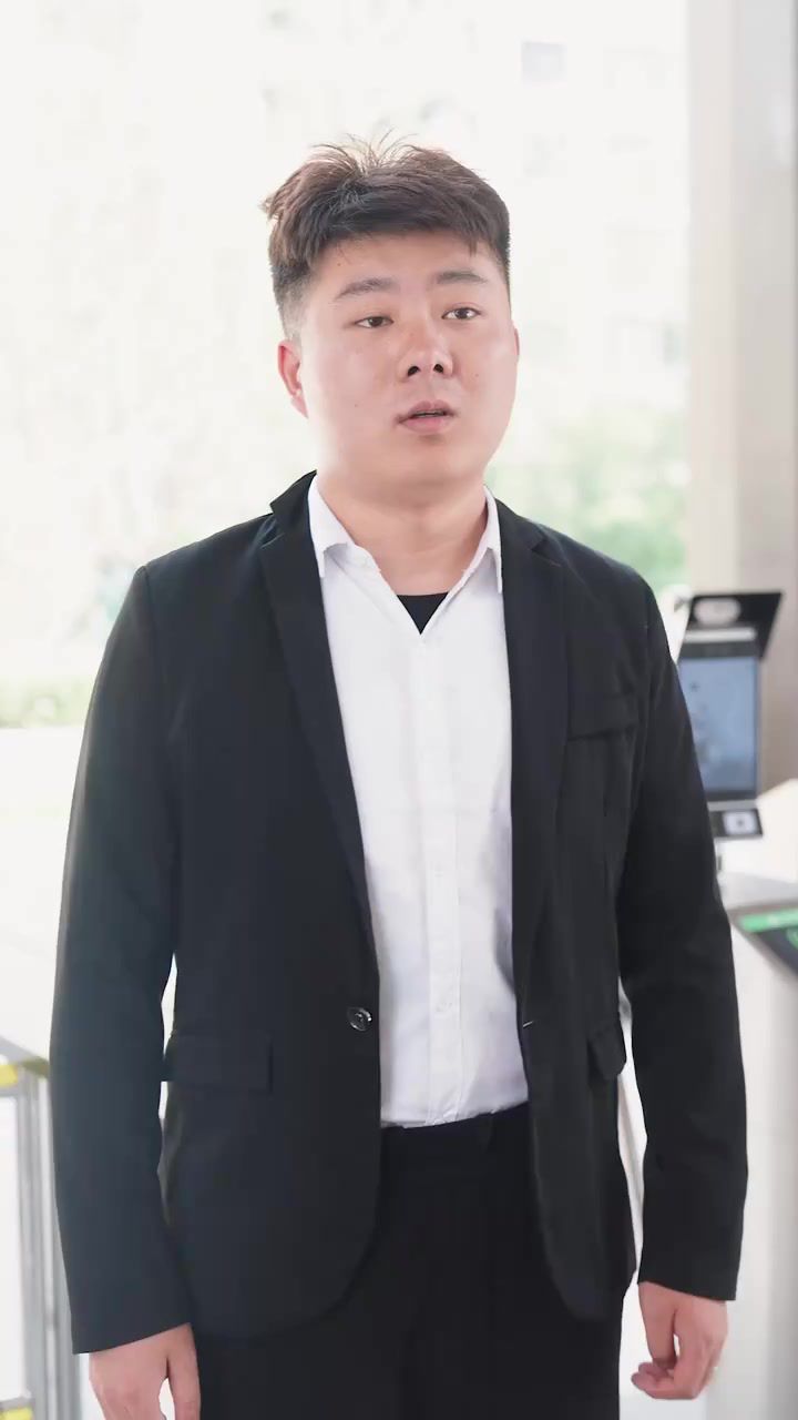 拽妈携崽归来 一胎三宝，神秘爹地竟是大佬